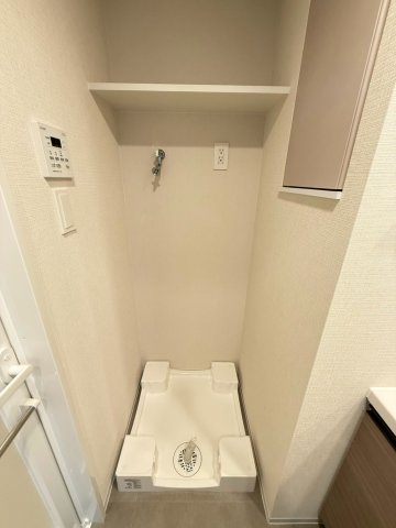 コンフォリア・リヴ本町WEST Qの玄関写真