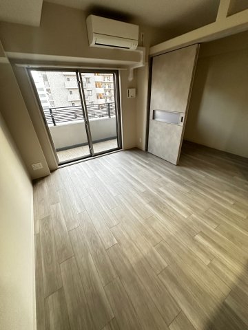 Alivisドーム前の居間写真