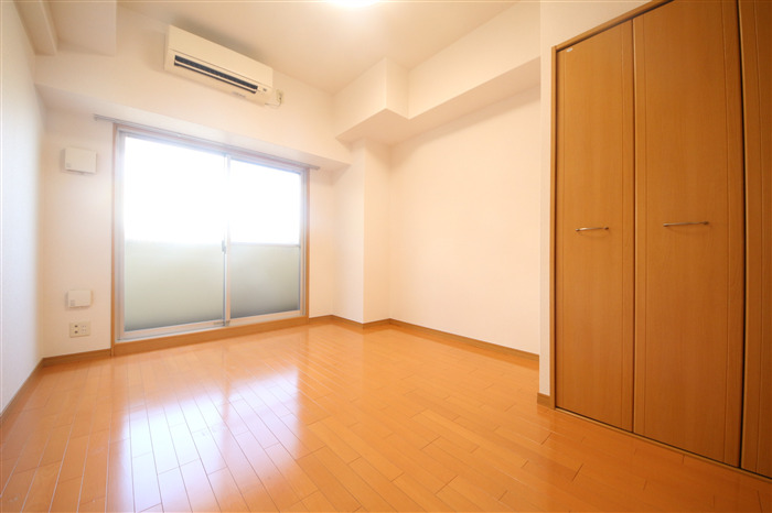 ONE ROOF FLAT FUKUSHIMAの居間写真