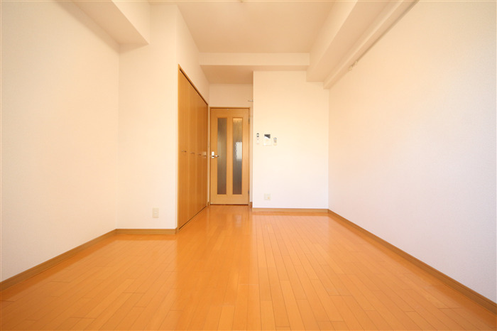 ONE ROOF FLAT FUKUSHIMAの居間写真