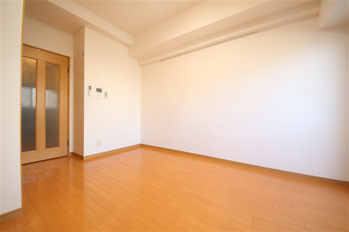 ONE ROOF FLAT FUKUSHIMAの居間写真