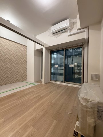 セレニテ谷町四丁目アリエの居間写真