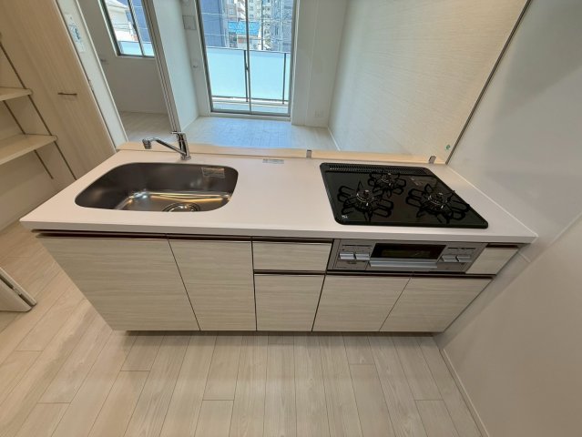 スプランディッド新大阪VIIIのキッチン写真
