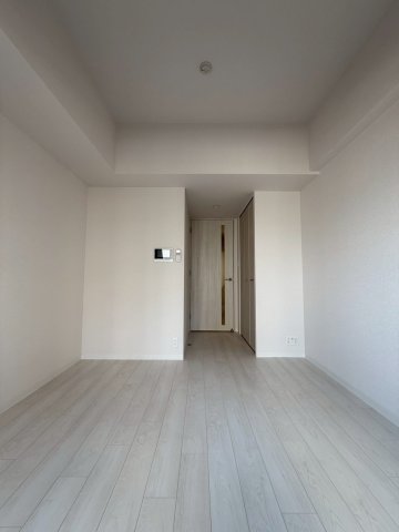 ファーストフィオーレ十三エリオの居間写真