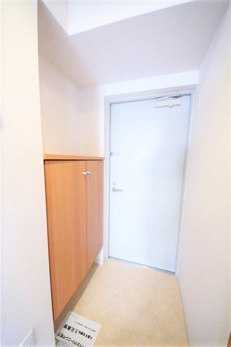 イグレック南本町の玄関写真