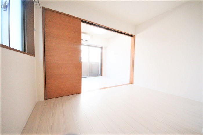 イグレック南本町の居間写真