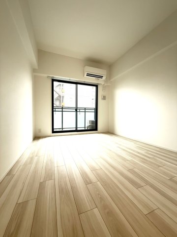 SーRESIDENCE難波大国町dominaの居間写真
