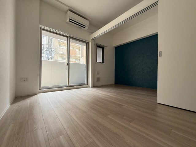 セレニテ天六ミラクの居間写真