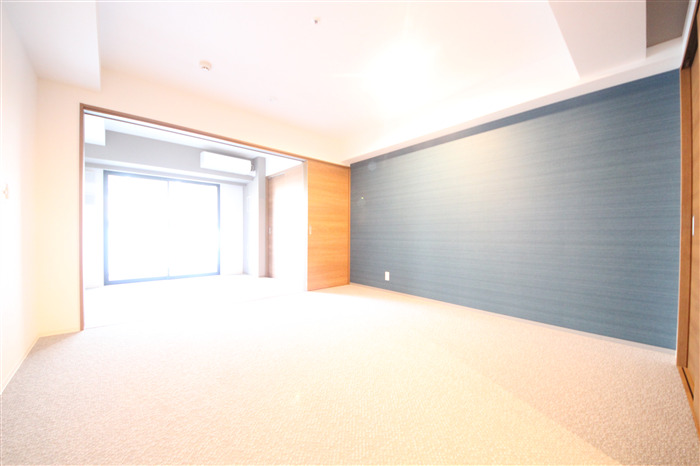 Uresidence Temmabashiの居間写真