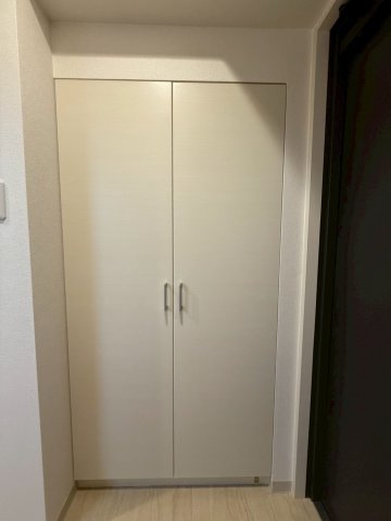 セイル淀屋橋の玄関写真