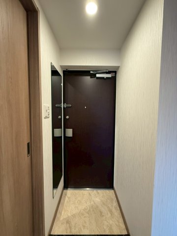 プレジオ弁天町の玄関写真