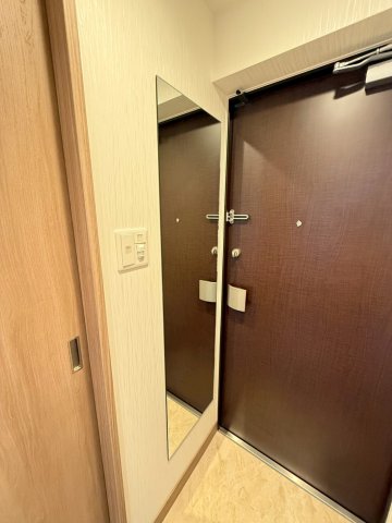 プレジオ弁天町の玄関写真
