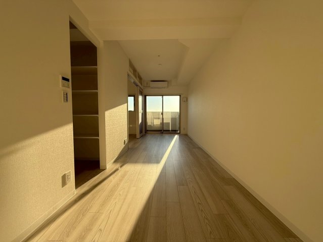 ワールドアイ大阪フェリーチェの居間写真