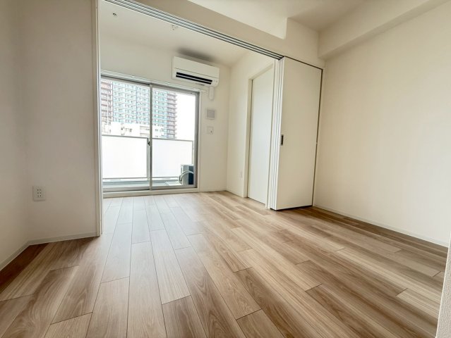 セレニテ南堀江エクラの居間写真