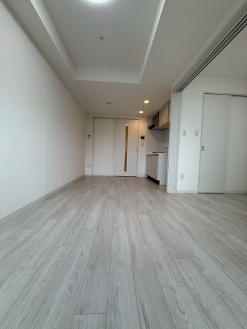 アドバンス上町台シュタットの居間写真