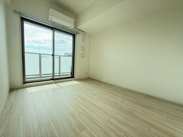 エスリード難波VALOREの居間写真