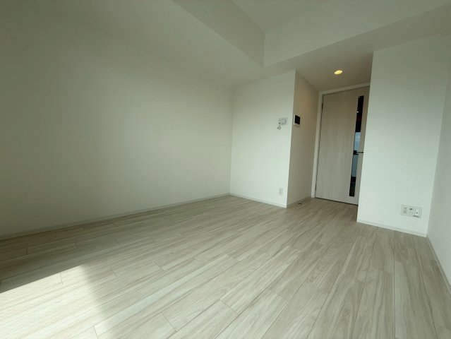 エスリード難波VALOREの居間写真
