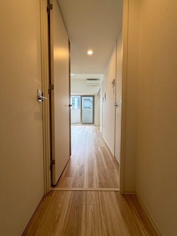 セレニテ難波プリエの玄関写真