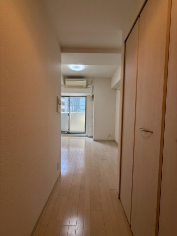 グランルージュ中之島南の居間写真