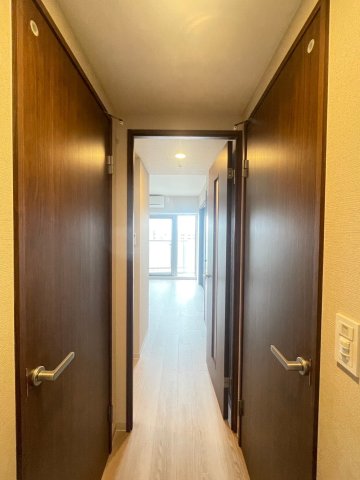 ArtizA西長堀の玄関写真