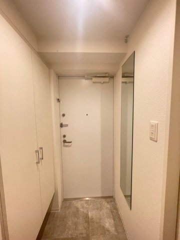 セレニテ東三国ミラクの玄関写真