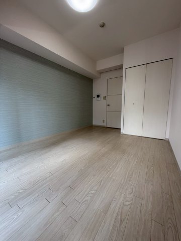 グラマシー心斎橋東の居間写真