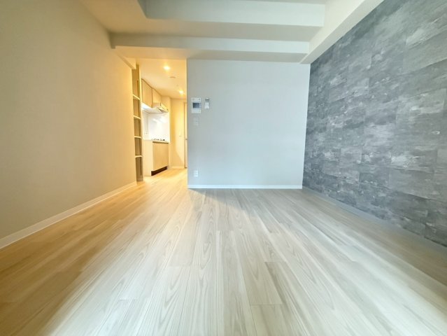 ミラージュパレス本町Departの居間写真