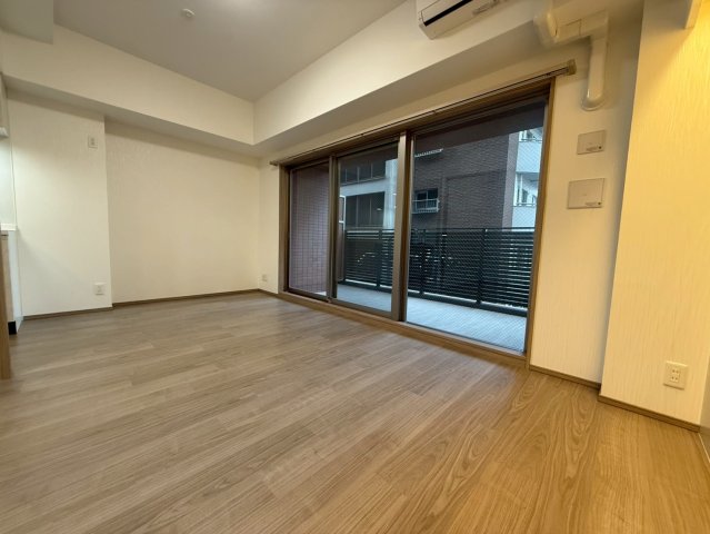 プレジオ弁天町の居間写真