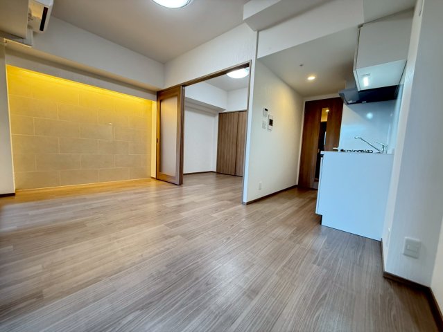 プレジオ弁天町の居間写真