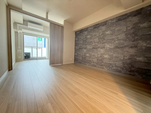 ミラージュパレス本町Departの居間写真