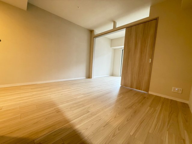 ミラージュパレス本町Departの居間写真