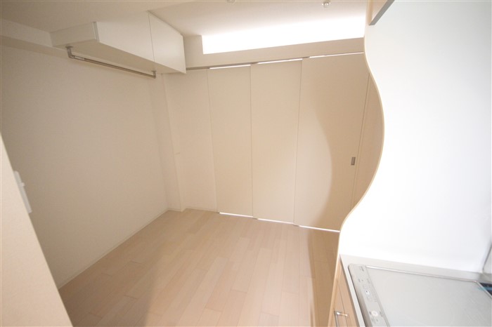 SERENITE本町refletの内装写真