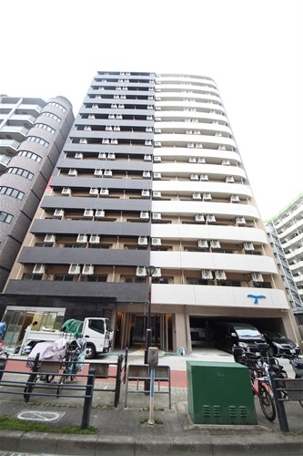 SERENITE本町REFLETの外観写真