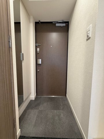 プレサンス天満橋ヴェルエラの玄関写真