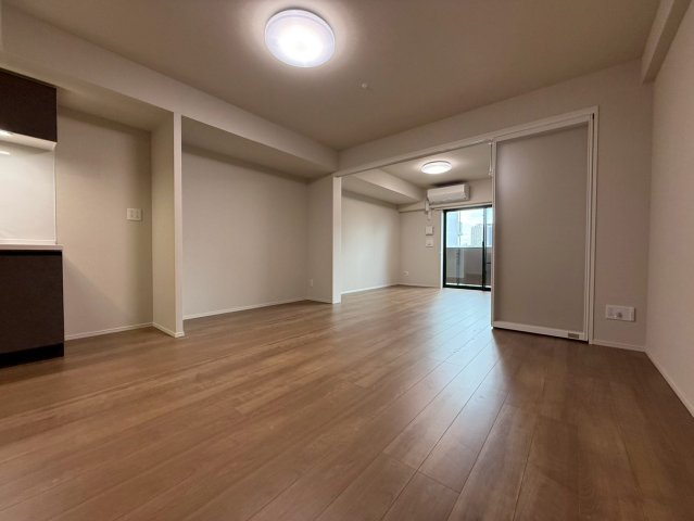 グランセジュール大国町の居間写真