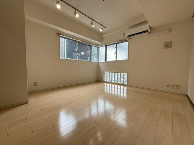 CITY SPIRE日本橋高津の居間写真