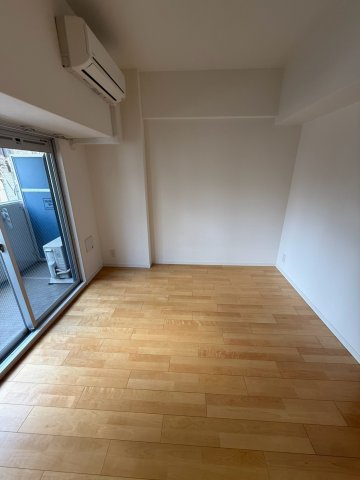 エスライズ西本町の居間写真