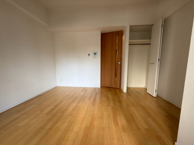 エスライズ西本町の居間写真