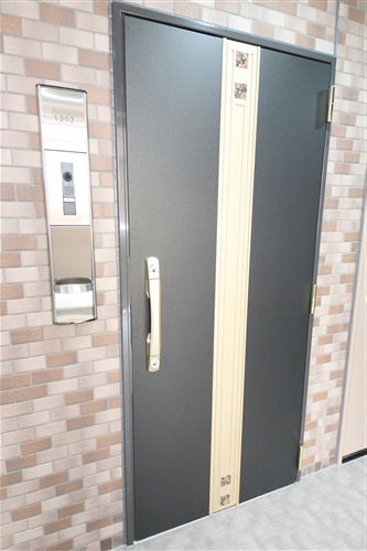 リーガル南船場IIIの玄関写真