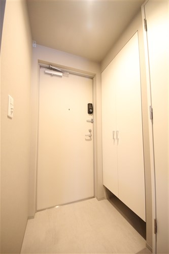 WORVE大阪本町の玄関写真