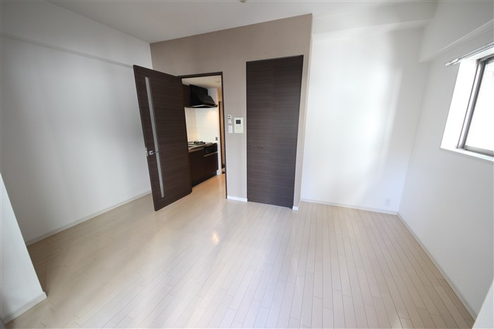 レオンコンフォート本町東の居間写真