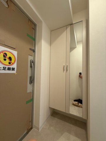 ベルンガーデン勝山北の玄関写真
