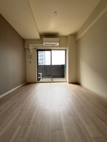 ファステート難波ミライズの居間写真