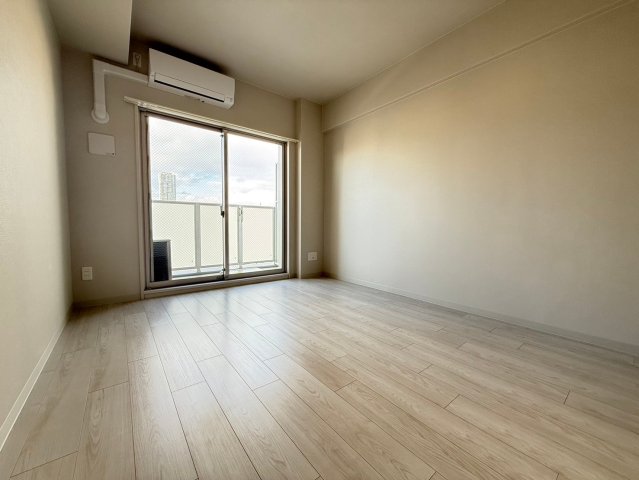 ミラージュパレス難波クルヴァの居間写真