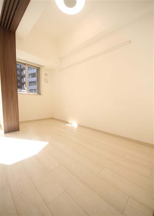 エステムコート堺筋本町の居間写真