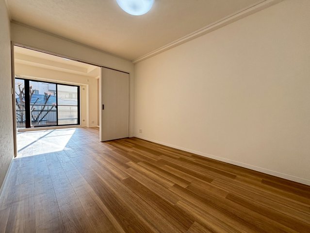 フロンティアタワー難波EASTの内装写真