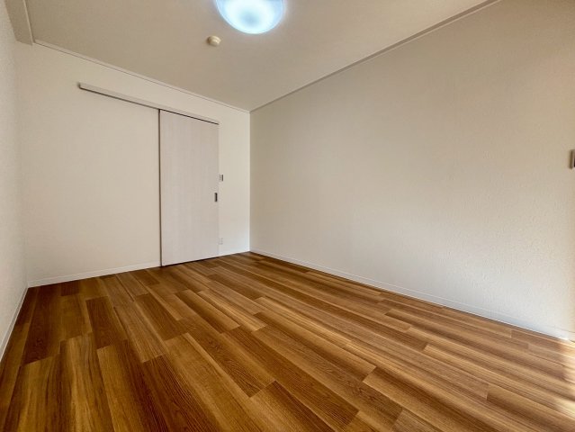 フロンティアタワー難波EASTの内装写真