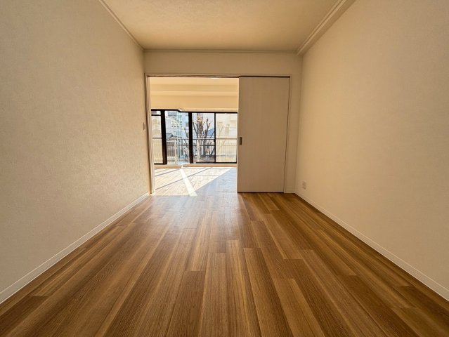 フロンティアタワー難波EASTの内装写真
