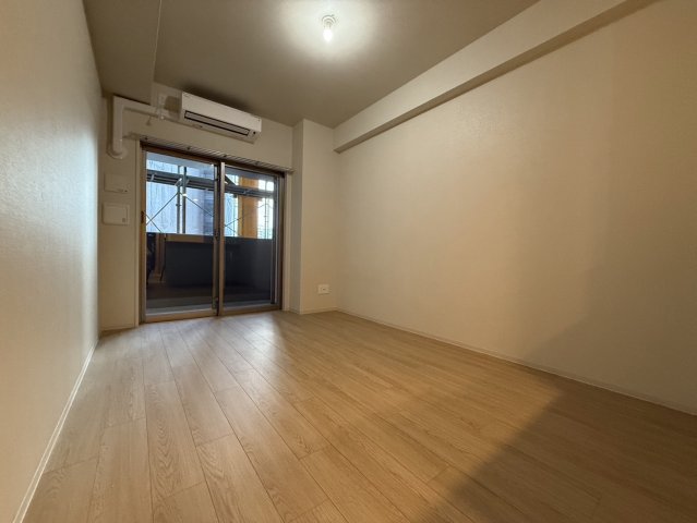 リビオメゾン新大阪の居間写真
