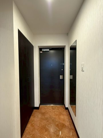 プレジオ西中島ASIANの玄関写真